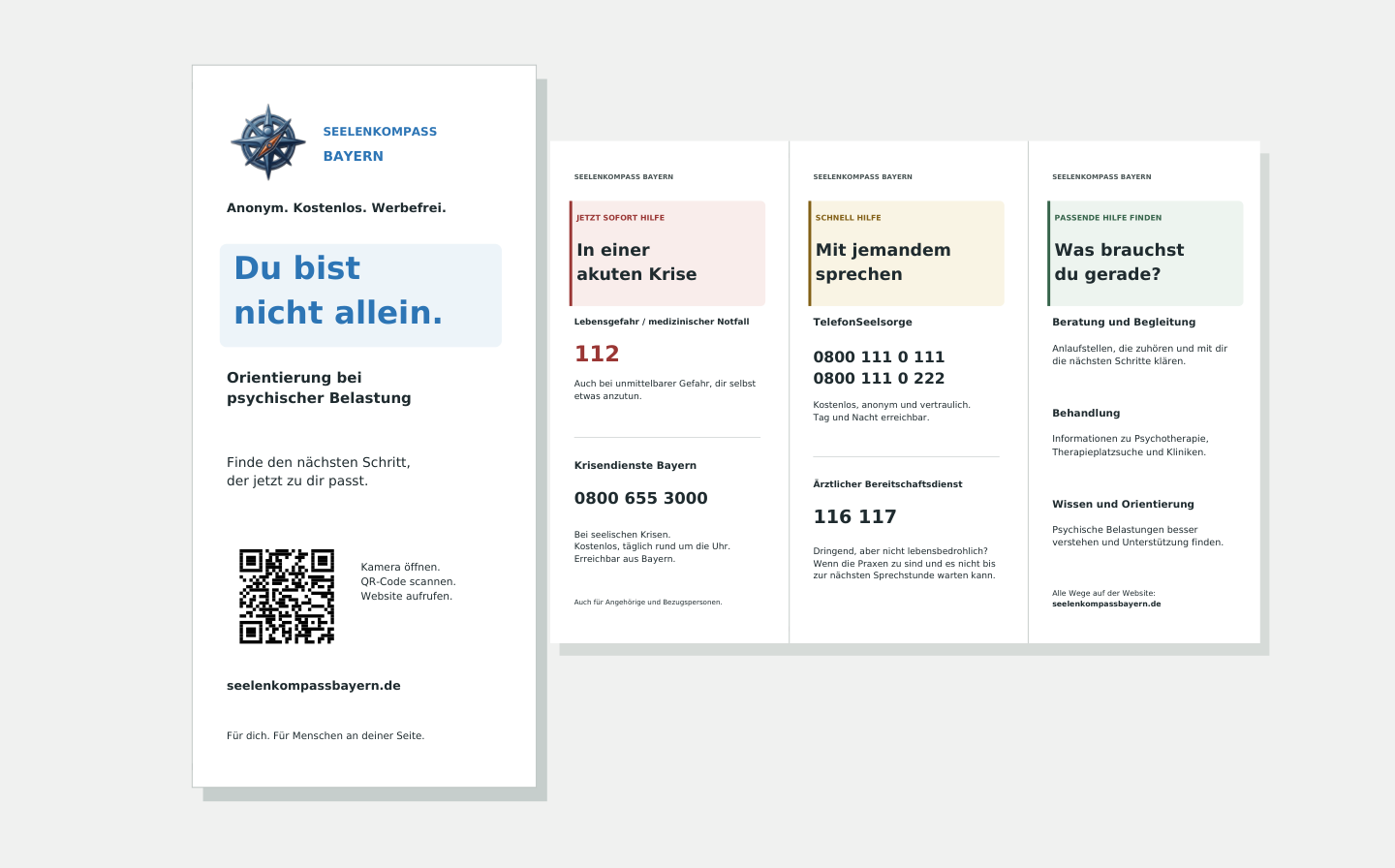 Seelenkompass-Flyer: Titelseite mit Kompass und QR-Code vor der aufgeklappten Innenseite mit Hilfsangeboten und Telefonnummern